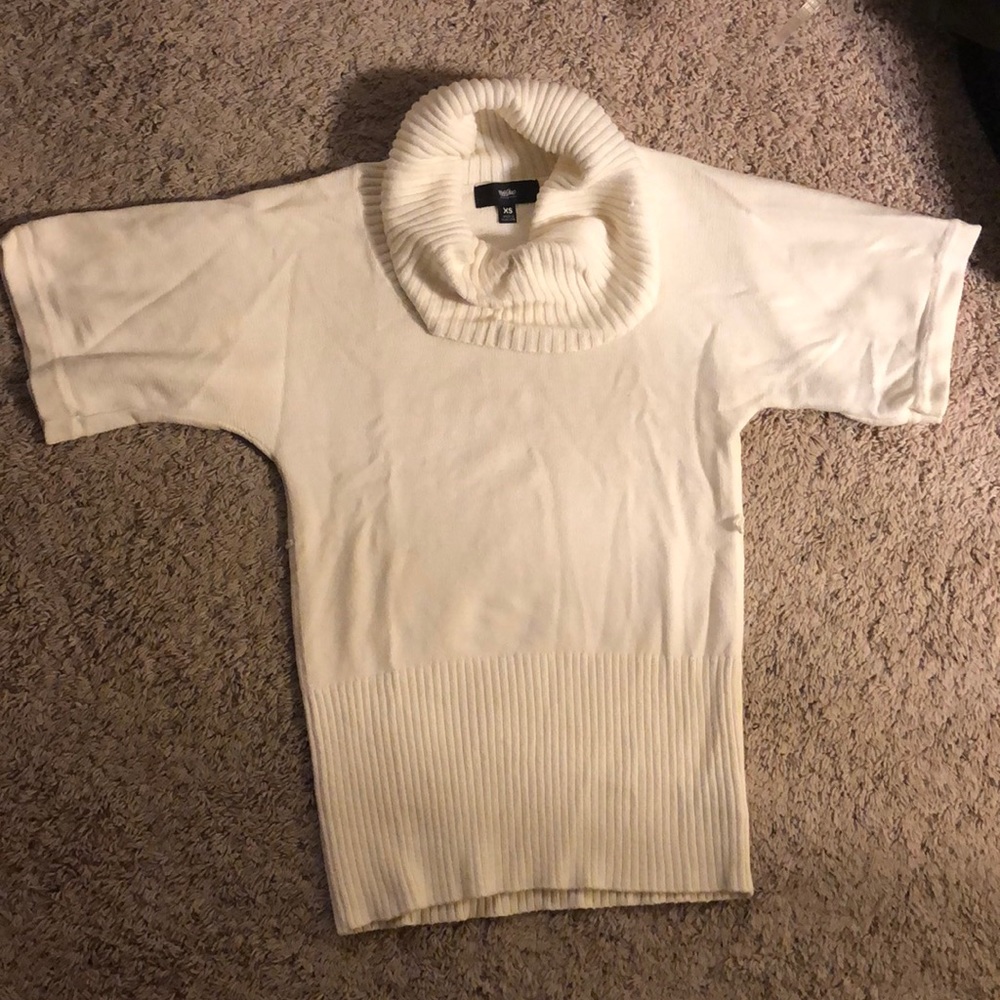 💚 Cream Turtleneck sweater shirt with belt hoops